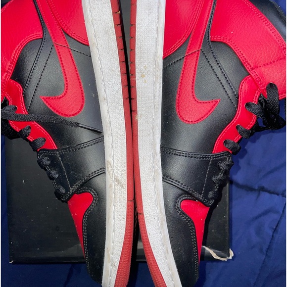 AIR JORDAN 1 RETRO HIGH OG ‘SATIN BRED’ - Picture 3 of 6